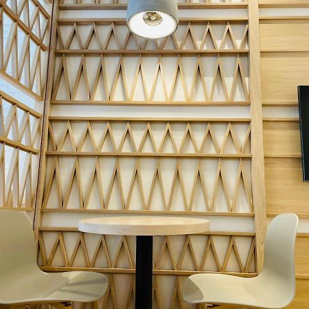 Zeus Design Compact City Aparmtent Wenen Buitenkant foto